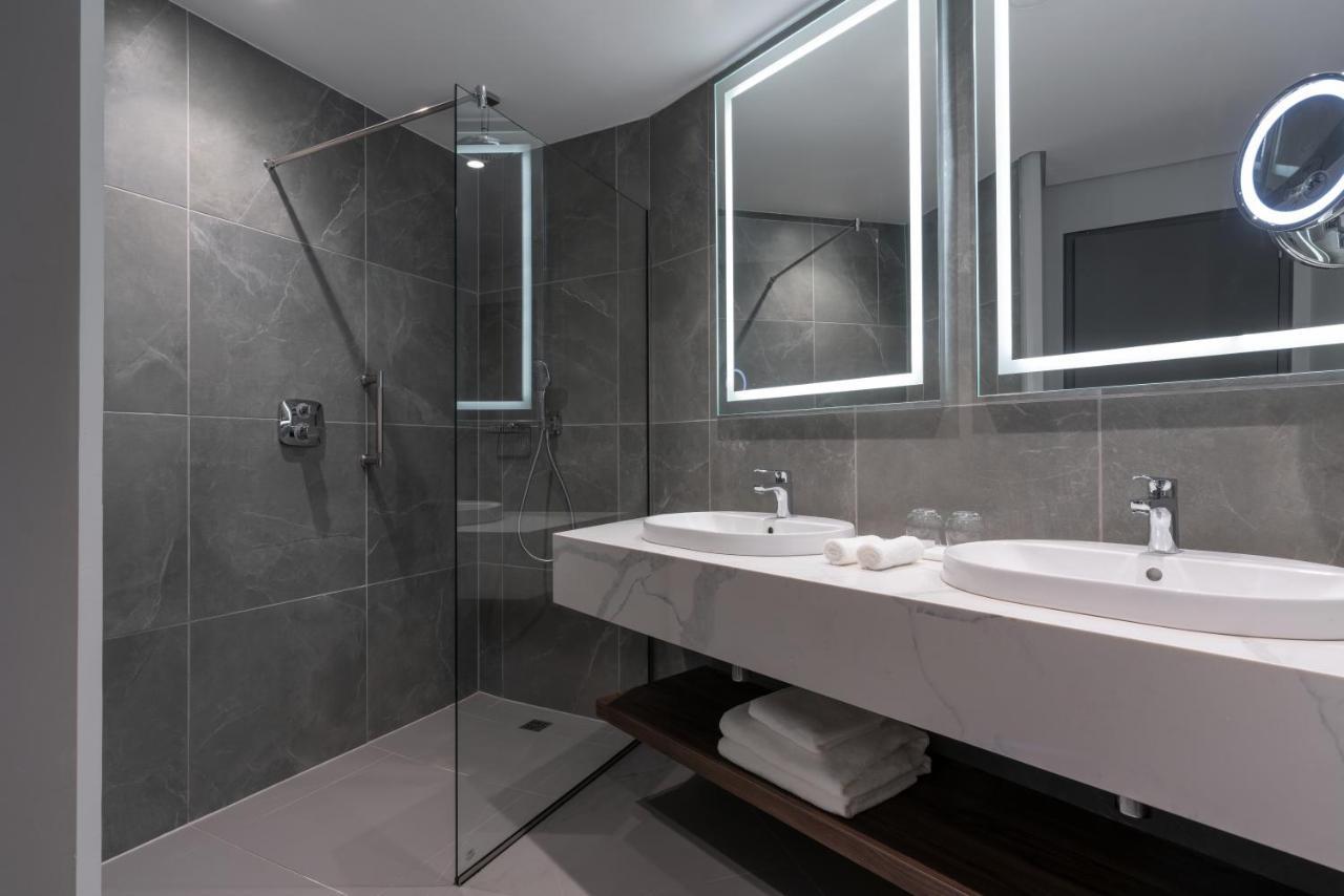 Radisson Blu Hotel, Durban Umhlanga エクステリア 写真