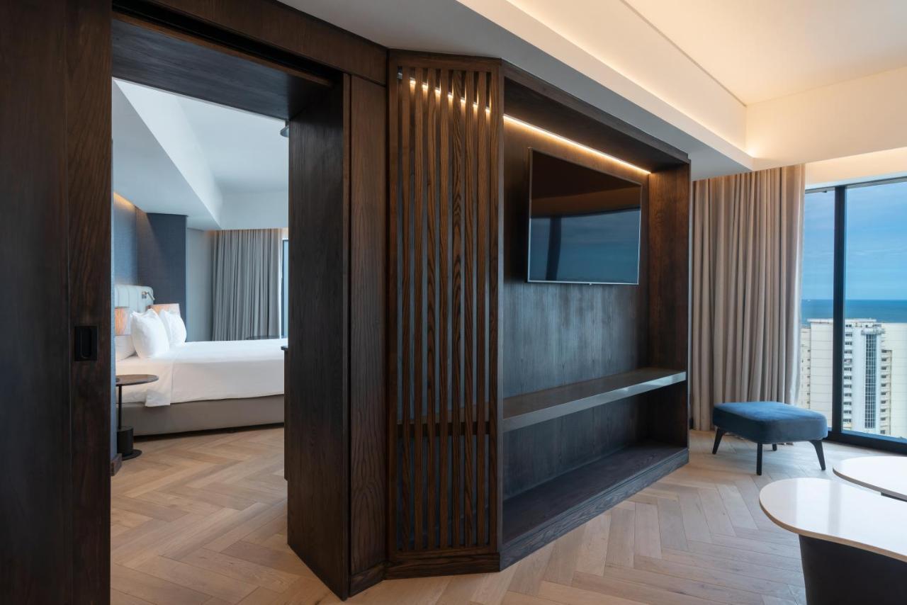 Radisson Blu Hotel, Durban Umhlanga エクステリア 写真