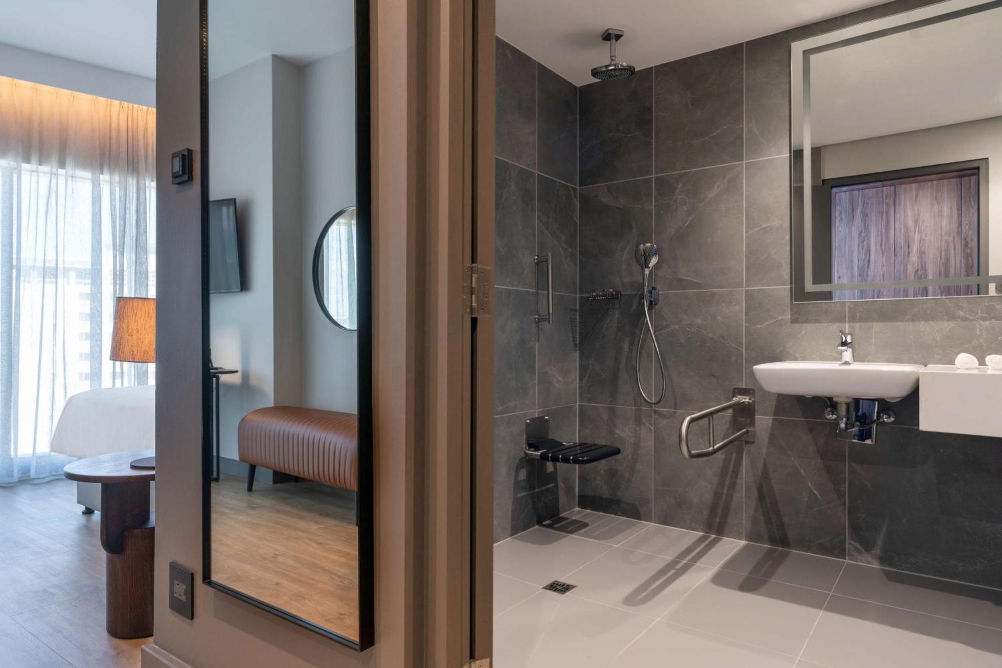 Radisson Blu Hotel, Durban Umhlanga エクステリア 写真